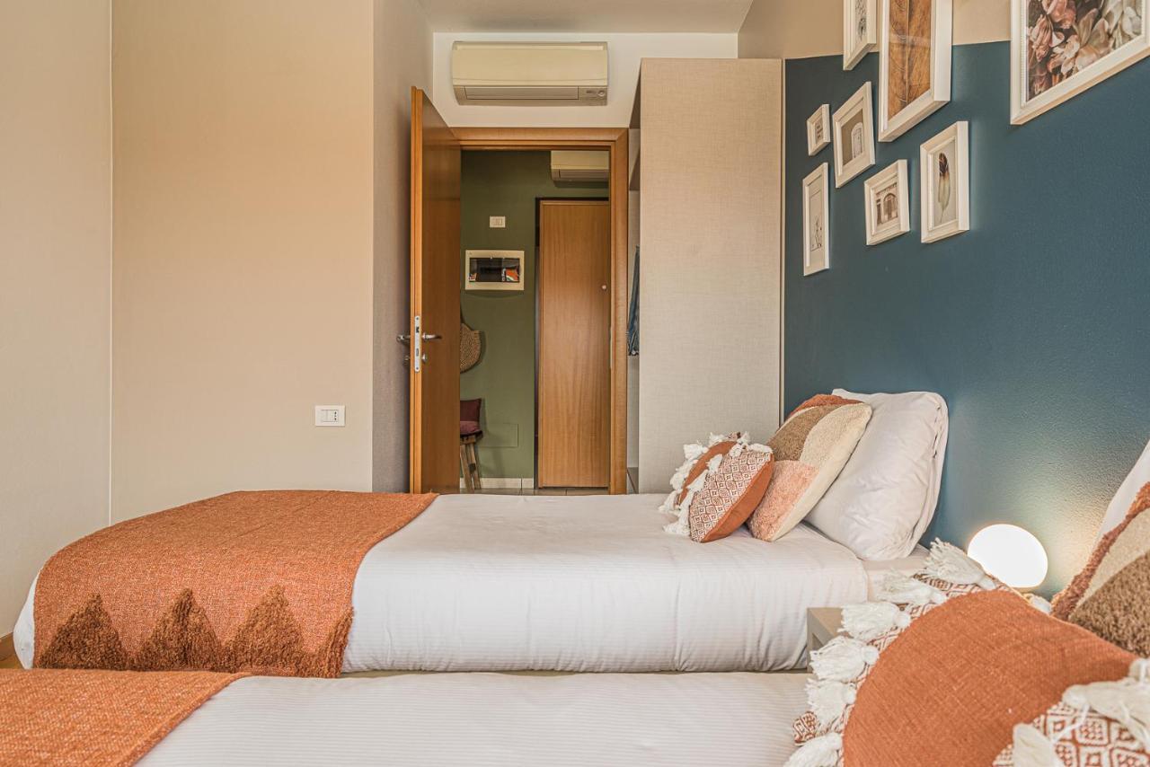 Hygge Family Apartment - One Step Away From The Lake!!! Sirmione Exterior foto