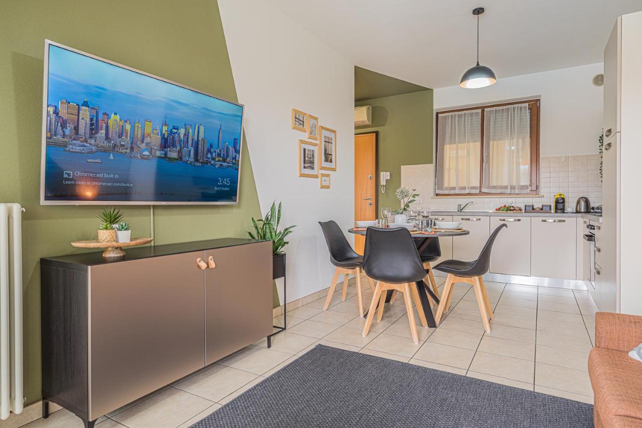 Hygge Family Apartment - One Step Away From The Lake!!! Sirmione Exterior foto