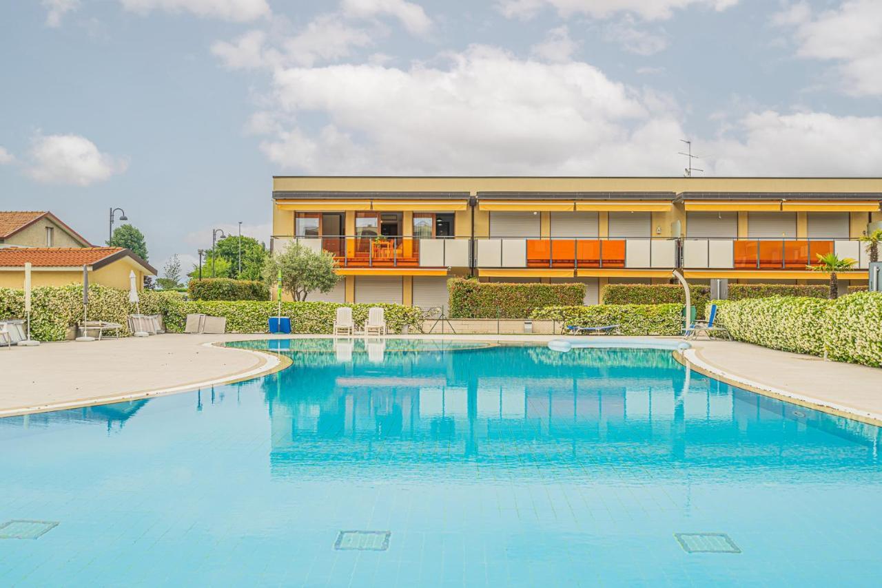 Hygge Family Apartment - One Step Away From The Lake!!! Sirmione Exterior foto