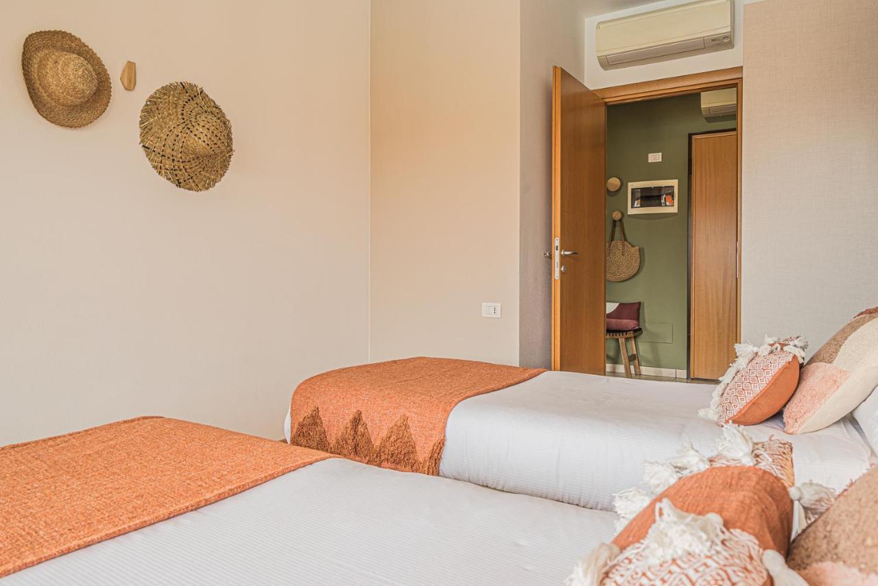 Hygge Family Apartment - One Step Away From The Lake!!! Sirmione Exterior foto